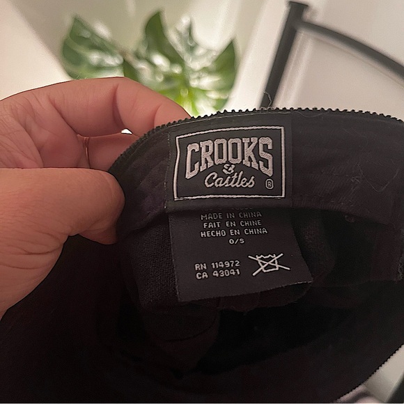 Crooks & Castles Corduroy Cap - Picture 3 of 4